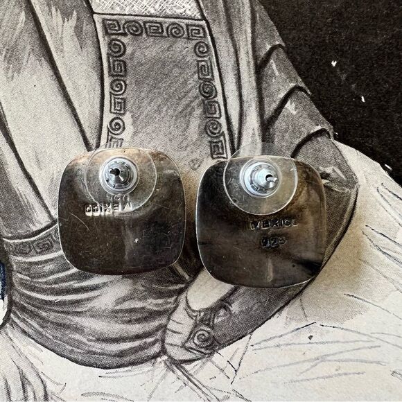 Vintage Sterling Silver Square Earrings Studs - Picture 2 of 2